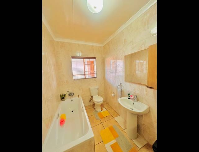 3 BEDROOM HOUSE FOR SALE IN WATERVAL EAST